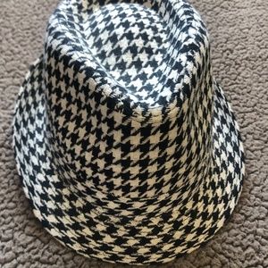 Angela & William New York - Fedora